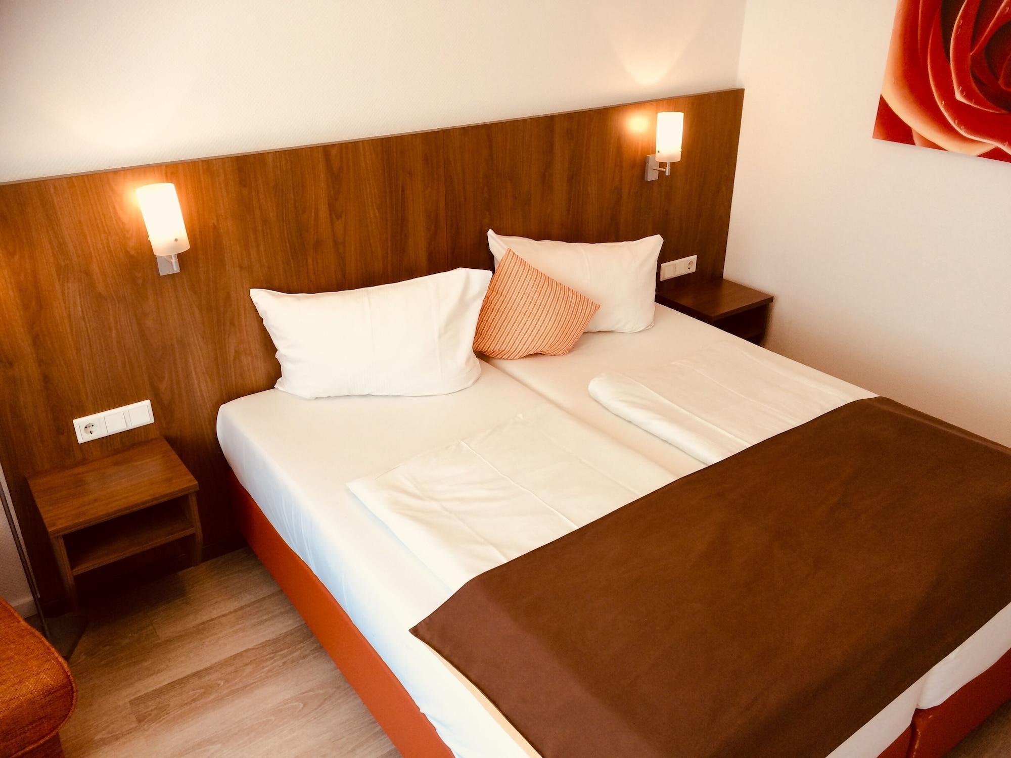 Hotel Triton Colonia Esterno foto