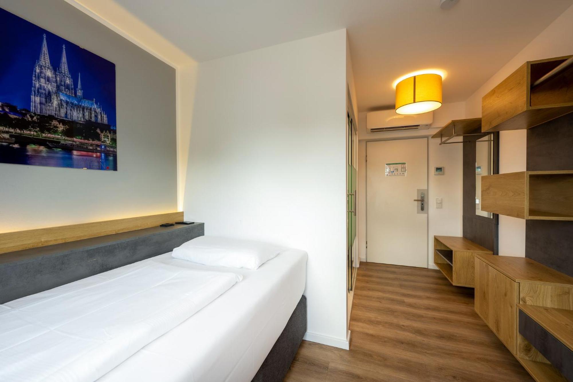 Hotel Triton Colonia Esterno foto
